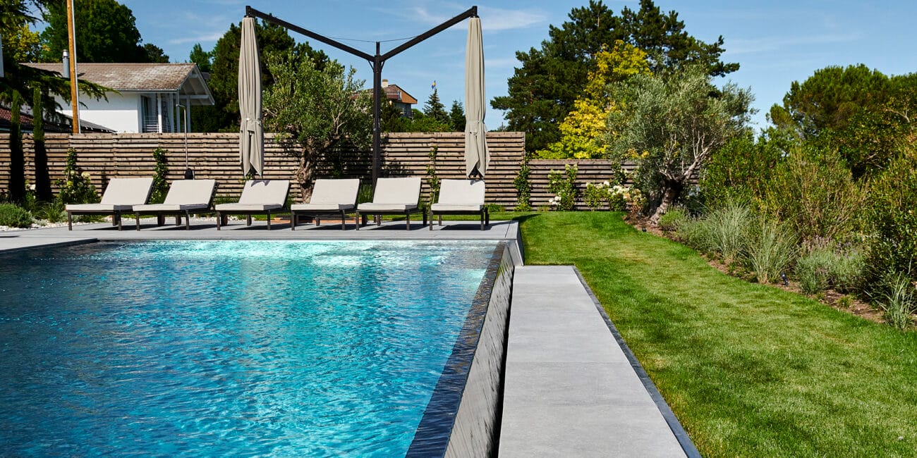 Piscine en inox à débordement