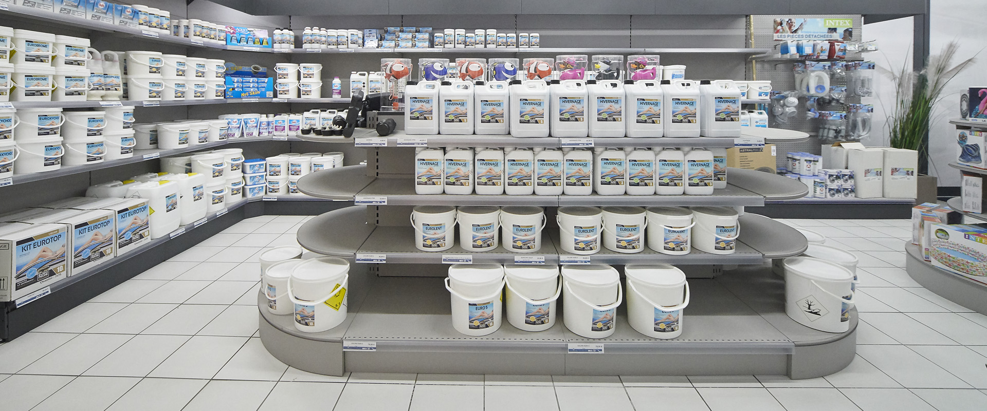 Produits d'entretien et de traitement pour la piscine