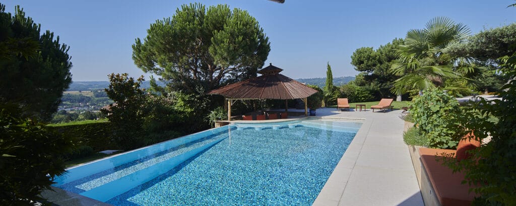 Piscines lagon à débordement à Bourgoin-Jallieu