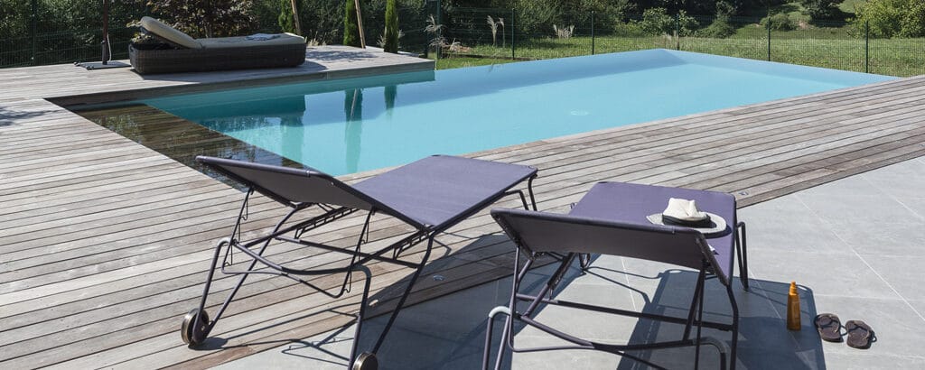 Piscine miroir à débordement sur mesure en Isère (38)